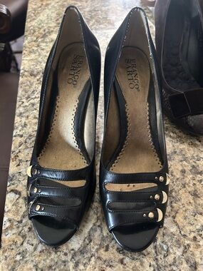 Franco Sarto Sz 8 Black Peep-Toe Heels with Gold Accent